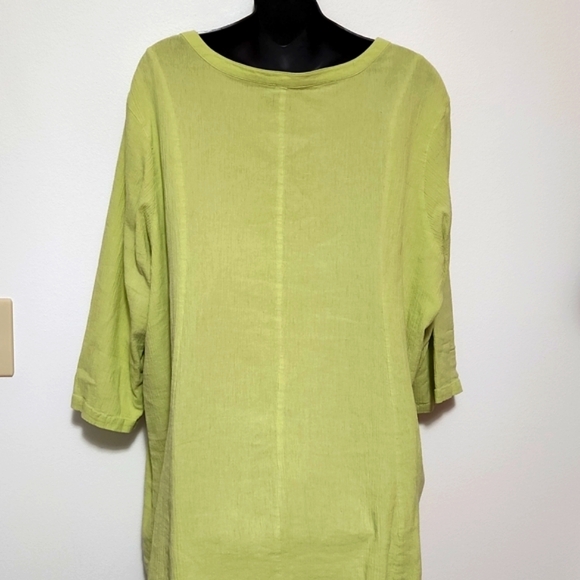 Tunic - Picture 3 of 3